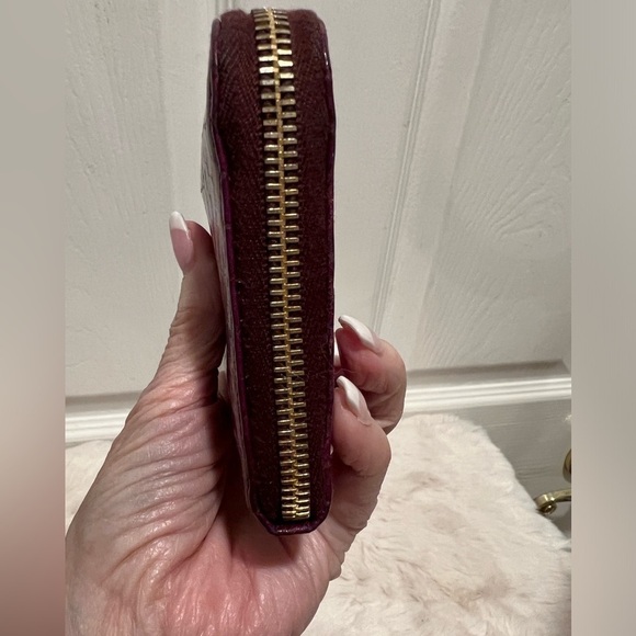 MIU MIU CROCK EMBOSSED PURPLE LEATHER WALLET - Picture 5 of 14